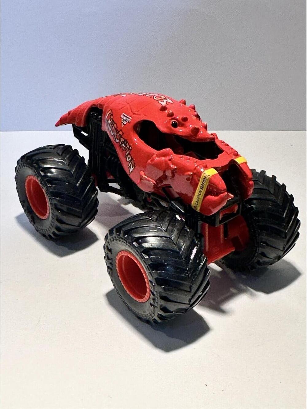 Monster Jam CRUSHSTATION 1:64 Die Cast "Monsta Lobstah" RED